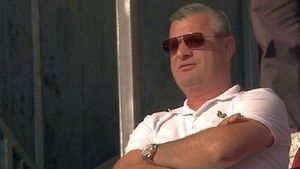 Neluțu Varga dă cu pumnul în masă! Răspuns oficial al finanțatorului de la CFR: „Este exclus să plece, mai ales pe bani «de țigări»” | EXCLUSIV