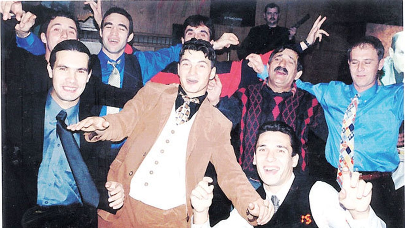 Eroi deveniți mincinoși, blatiști deveniți oameni cinstiți!** Blatul pe care l-au demascat s-a întors împotriva lor: intervențiile politice în stil securist le-au închis gura