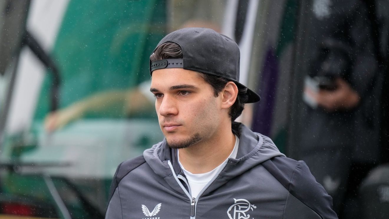 De ce a ajuns Ianis Hagi să stea prin tribune la Rangers: cum a pierdut încrederea antrenorului și de ce nu mai poate intra în echipă! „Nu ai cum să faci asta”