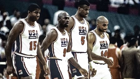 De ce nu-şi mai vorbesc de 10 ani, deşi au fost cei mai buni prieteni