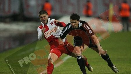 "Câinii", stăpâni pe teritoriul lor!** Craiova, două victorii cu Dinamo ca gazdă, în ISTORIE!