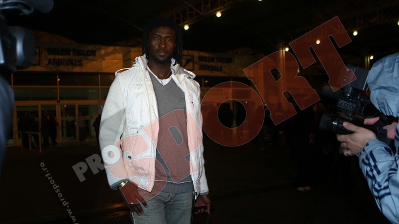 FOTO Diarra a ajuns în Antalya** "Vreau titlul cu Steaua"