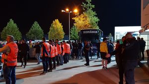 EXCLUSIV | Eroii fără fani! Decizie controversată luată de FRF, la finalul victoriei istorice cu Bosnia. FOTO | Ce au pățit suporterii "de rând" de la Ovidiu