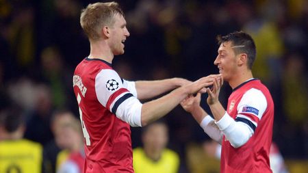 Hulk, Superman și Rambo, singurii care o pot salva pe Arsenal în calea "tăvălugului" Bayern. FOTO: Imaginea postată de Ozil 