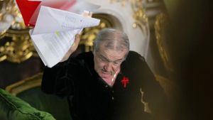 FCSB pregătește răsturnarea de situație în procesul prejudiciului de 37.000.000 de euro. Avocatul lui Gigi Becali a cerut suspendarea: „Ăsta e motivul”
