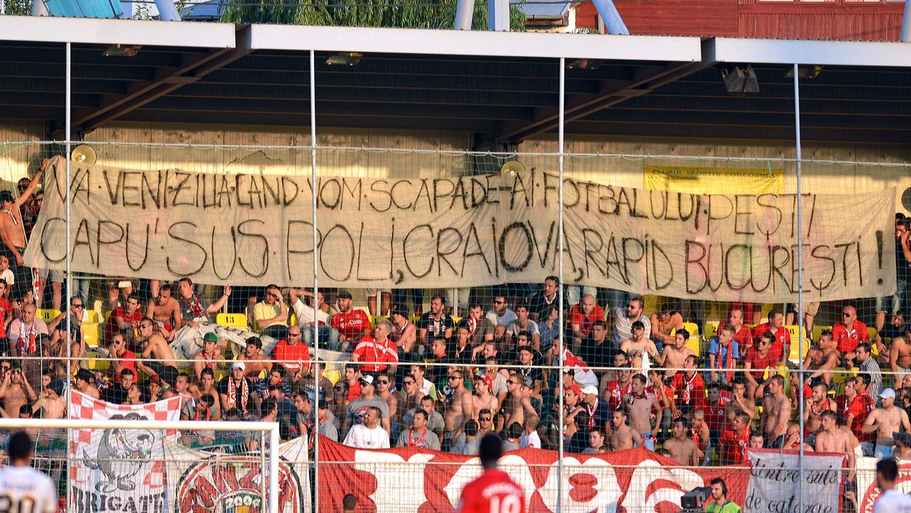 Dinamo, amendată pentru bannerele și scandările fanilor de la meciul cu Viitorul