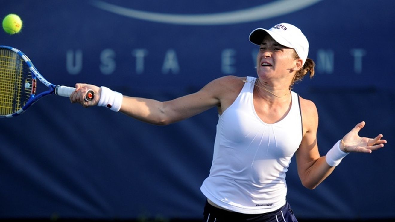 Monica Niculescu a învins-o pe Dulgheru și s-a calificat în semifinale la Tașkent