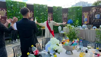 VIDEO | Imperiul Roman și Gladiatorul, tema petrecerii de promovare în Liga 2 a Ștefăneștiului! ”Mi-am luam îmbrăcăminte de împărat roman, că așa mă simt!”
