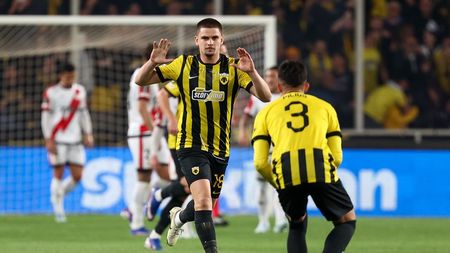 Apariția surpriză care i-a purtat noroc lui Răzvan Marin în AEK - PAOK 3-0. A fost pentru prima oară la un meci al lui