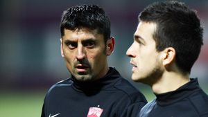 Antrenat de fostul coleg de cameră: "Dănciulescu m-a luat în primire și am învățat multe de la el. Este un mentor pentru mine"