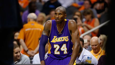 20 Feet Below: Lakers, cel mai slab start din ultimii 54 de ani, după un eșec la 20 de puncte contra lui Suns. Derrick Rose a revenit la Bulls