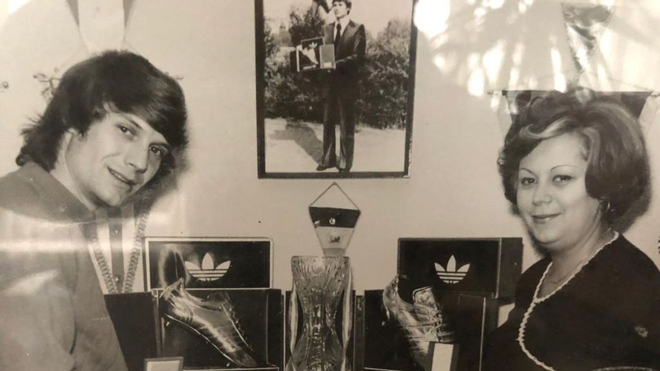 Interviu ProSport cu Dudu Georgescu. „Forever young”, la 70 de ani: "Mi-e dor de tinereţe. Să mai calc prin Ştefan cel Mare... Mi se furnică pielea"