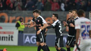 Hanca, unul dintre cei mai buni dinamoviști în derby-ul cu Steaua: "Vreau să le dedic golul soției mele și lui Cosmin Moți"