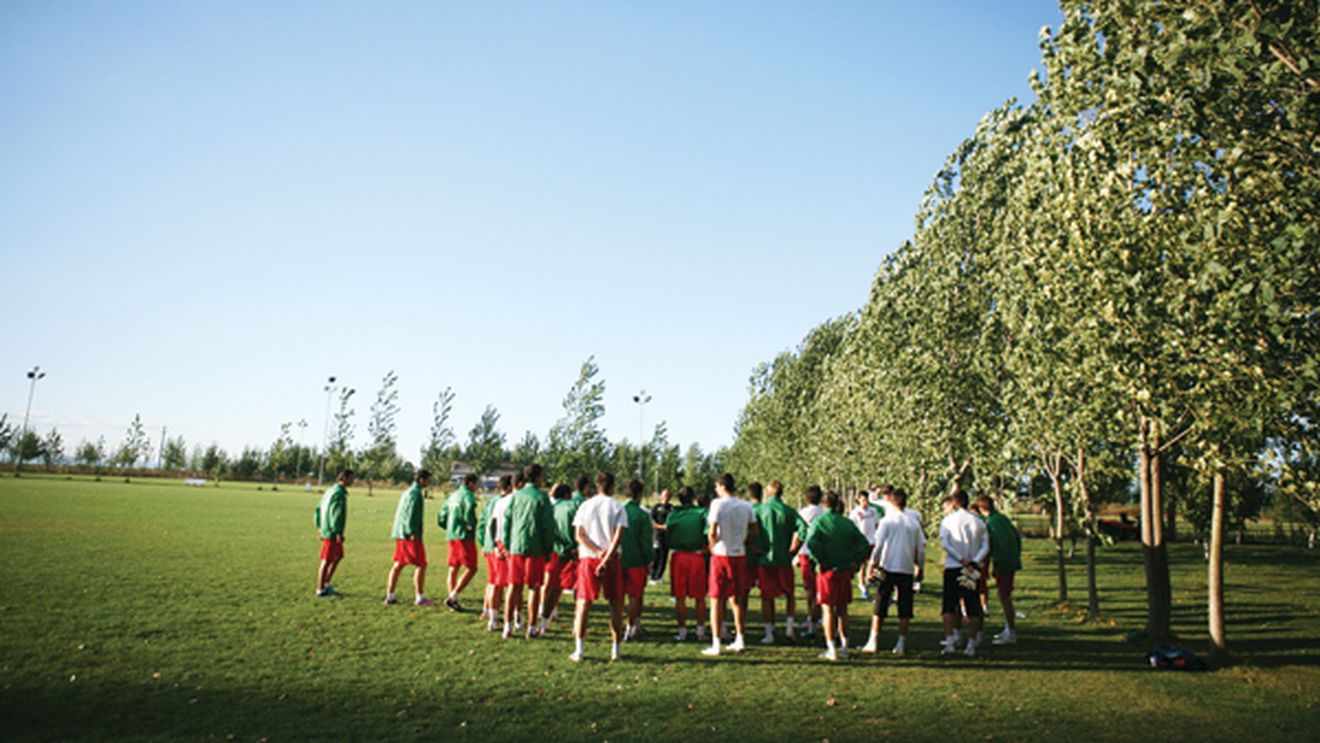 Joacă Steaua cu Steaua! Cine bate?