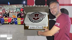 Reportaj Prosport în Serbia, din mijlocul suporterilor Rapidului. Un exemplu de iubire și respect pentru un simbol, Vladimir Bozovic. De ce fanii alb-vișinii sunt unici | FOTO + VIDEO