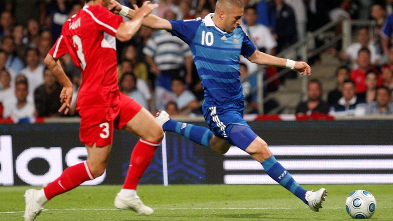 LIVE pe www.sport.ro** Prezentarea lui Benzema la Real Madrid