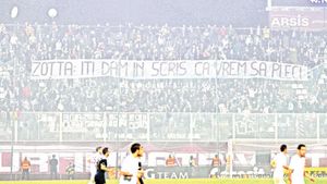 Zotta, trimis la vestiare prin sms