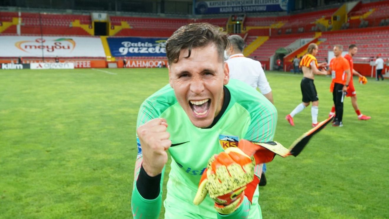 Anunțul zilei! Silviu Lung jr este dorit de Galatasaray! Reacția portarului român