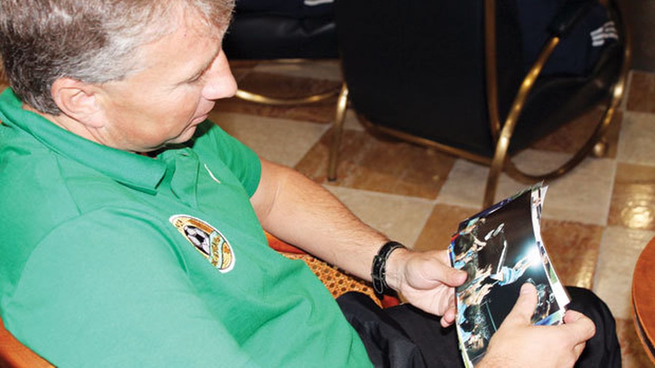 SuperDan.jpg!** Imagini DE COLECȚIE comentate cu umor de Petrescu! "Știi cine e ăsta? Ruud Gullit, bă, băiatule!"