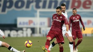 Clujenii își ironizează contestatarii: "Am marcat 8 goluri în ultimele două meciuri. Jucăm cel mai urât fotbal". Răspuns pentru acuzele lui Gigi Becali la Petrescu