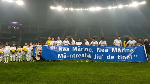 Momente emoționante înaintea meciului dintre Universitatea Craiova și FC Voluntari. „Nea Mărine, nea Mărine! Mă întreabă Jiu` de tine”| GALERIE FOTO