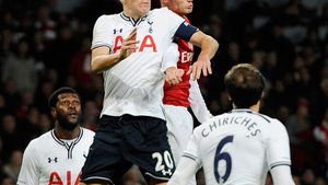 Ultima oră. Transferul care îl bucură pe Chiricheș. Anunțul făcut de presa din Anglia