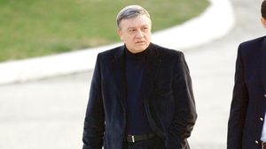 Sandu câștigă și pleacă!