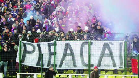 Peluza SUD, interzisă** cu Unirea!
