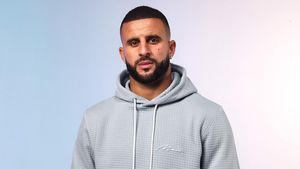 Transferul care îi poate salva fotbalistului căsnicia. După ce a făcut copii cu amanta și a fost prins, internaționalul încearcă marea împăcare