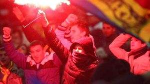 Federația nord-irlandeză: "Petarda care a rănit un fotograf a fost aruncată de români"