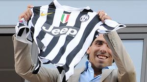 Tevez, "butoiașul atomic"! Juve e nemulțumită de condiția fizică a vârfului