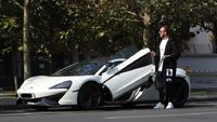 Românul care a făcut credit pentru a-și cumpăra un bolid McLaren, afectat apoi de rate: „A fost greoi”