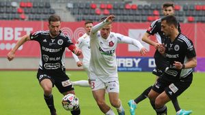 Hermannstadt - U Cluj 1-2, în ultima etapă a play-out-ului din Superliga. Nistor aduce victoria oaspeților la ultima fază