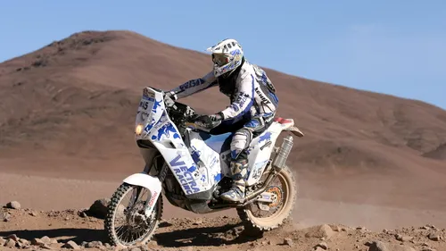 Gyenes și Butuză se întrec cu dunele în Raliul Dakar 2012