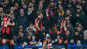Bournemouth, ofertă pentru fotbalistul Stelei. „A picat pentru că au retrogradat în liga a treia, pentru probleme financiare”