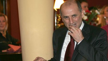 "Peseiro a fost dat afară? Nu știu, nu am treabă cu fotbalul"