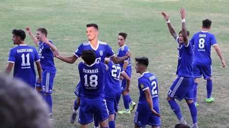 EXCLUSIV | Golgheterul echipei ”FC U” Craiova a refuzat oferte din Liga 2 pentru a face performanță cu oltenii. Marian Stoenac abia așteaptă promovarea pentru a juca pe ”Ion Oblemenco”: ”Suntem în stare să umplem stadionul, pentru că avem Peluza Sud”