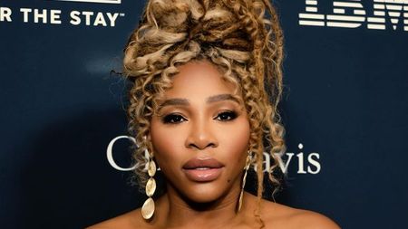 Controversata Serena Williams, lăudată de Donatella Versace pentru apariția ei spectaculoasă pe coperta Vogue!