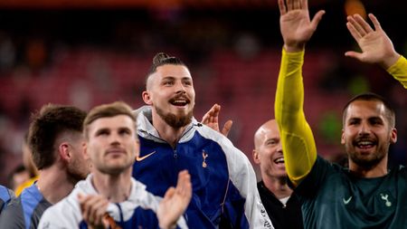 PSG vrea să-l transfere pe Radu Drăguşin. Campioana Europei l-a sunat pe impresarul românului