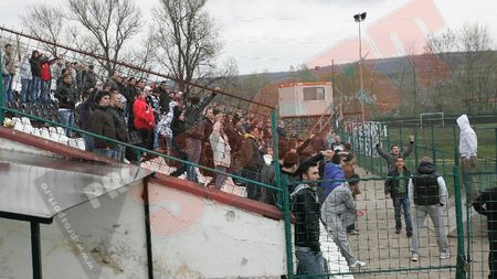 SCANDAL la "U" după meciul cu Steaua!** Fanii: "Vom protesta până va pleca Badea! Își bate joc, trebuie să plătească!" FOTO