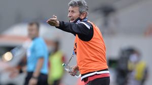 Gigi Mulțescu, strigăt de disperare după eșecul cu CFR Cluj: „Miroase a iz de Paszkany! Îmi vine să urlu!” + Acuzații dure la adresa lui Marcel Bîrsan: „Acești arbitri nu sunt oameni”