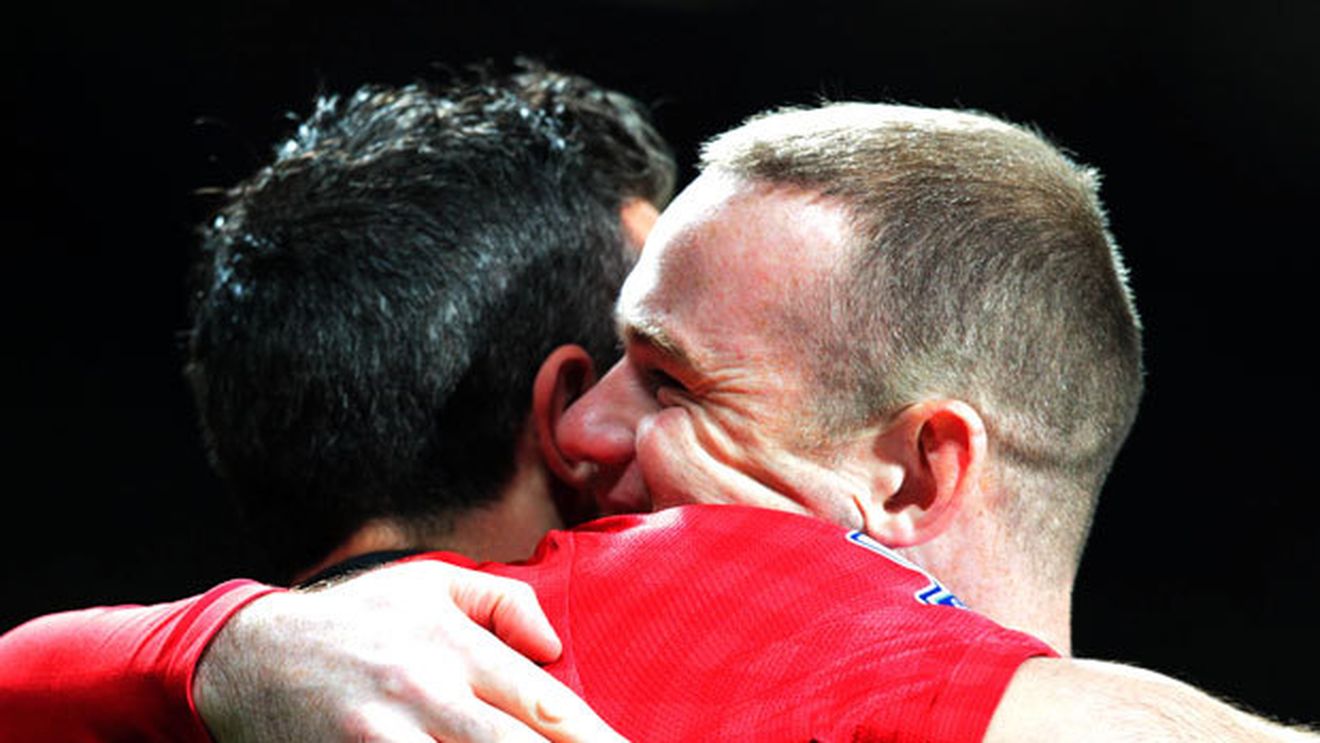 Rooney a trecut peste eșecul cu CFR și a făcut istorie cu City!** I-a egalat pe "uriașii" Charlton și Cantona și a stabilit un nou record în Anglia