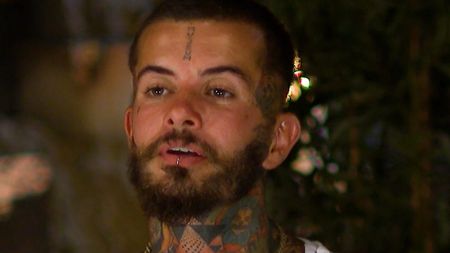 Scandal la PRO TV, din cauza celor două gimnaste care au participat la Survivor. Favorit la marele premiu, Zanni l-a atacat pe fostul luptător MMA, Cristi Mitrea: „El a bătut o femeie gravidă. Eu pe ele le-am iubit și le-am salvat”