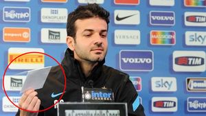 Mingea e la Becali :) SHOW înainte de Inter - Milan:** "Moratti mi-a scris echipa pe hârtia asta, cu mult înainte de meci. Acum mi-a dat și schimbările" FOTO