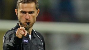 Ieșenii îl fac praf pe Tudor și cer suspendarea lui! Președintele Ambrosie: "E inadmisibil să anulezi un gol la presiunea echipei adverse. A fost viciere de rezultat!"