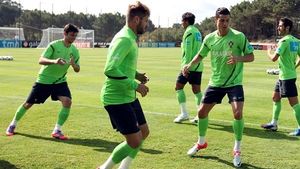 Ronaldo, fermecat de Spania** "Del Bosque ar putea alcătui 2 echipe complet diferite, cu șanse să câștige EURO"