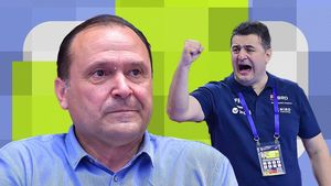 Președintele FRH, Constantin Din îl avertizează pe Florentin Pera după ce acesta a semnat cu Vâlcea: „Nu voi mai face cu nimeni niciun gentlemen's agreement. Voi trece totul pe hârtie scris negru pe alb, iar dânsul are de acum multe lucruri de rezolvat ca să își ducă contractul la bun sfârșit până în decembrie 2026”. EXCLUSIV