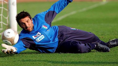 Buffon, căpitan?