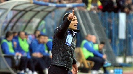 Costel Gâlcă a început revoluția la Universitatea Craiova. Cine e primul fotbalist care a plecat deja de la echipă