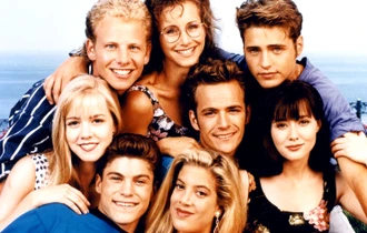 Cum arată STARURILE din „Beverly Hills 90210”, unul dintre cele mai iubite seriale de români, acum, în 2024 / Unul dintre actorii principali a murit